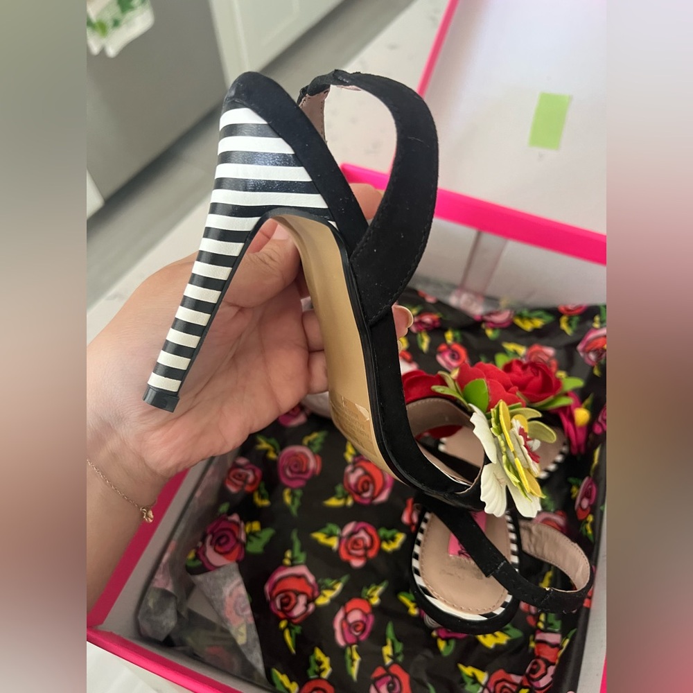 NEW Betsey Johnson Womens Brena Open Toe Special Occasion Slingback Sandals 6 - Picture 8 of 12